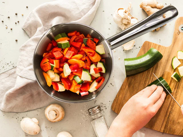 NACZYNIA KUCHENNE ZE STALI NIERDZEWNEJ ROSMARINO POUR&COOK