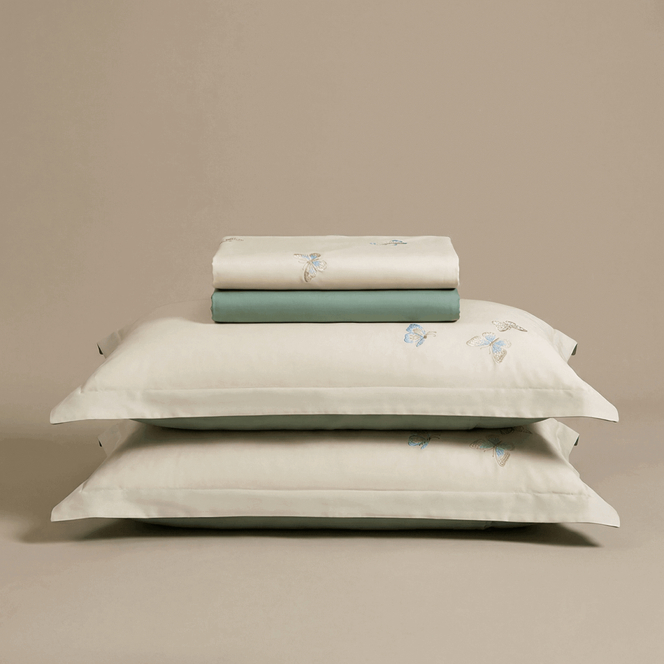 Bawełniano-satynowa pościel haftowana PREMIUM Butterfly Garden