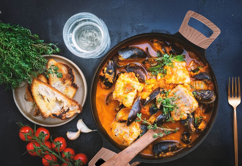 Najbardziej uniwersalne naczynie, które jest niezbędne w każdej kuchni.